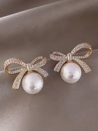 Divastri Bow Earring