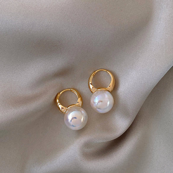 White Pearl earrings