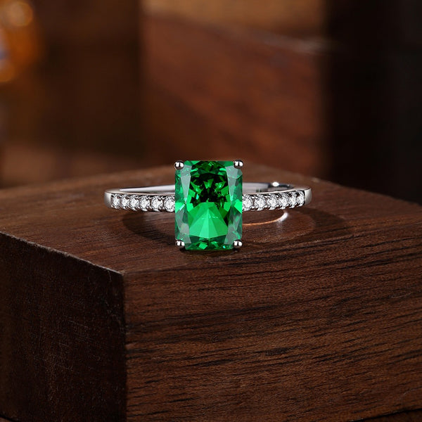 Regal Green Stone Ring