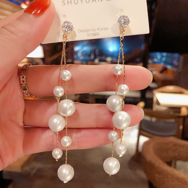 White Pearl Drop Earring