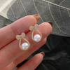 White mini bow Earning