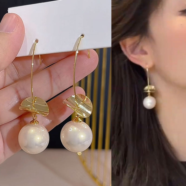 Gold White Pearl Earring