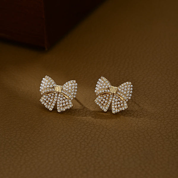 Small pearl work earring
