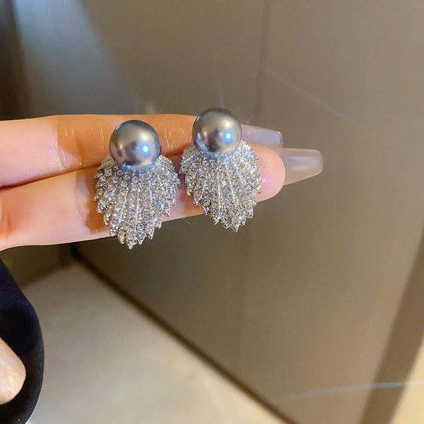 Leaf Pearl Light Luxury Earring