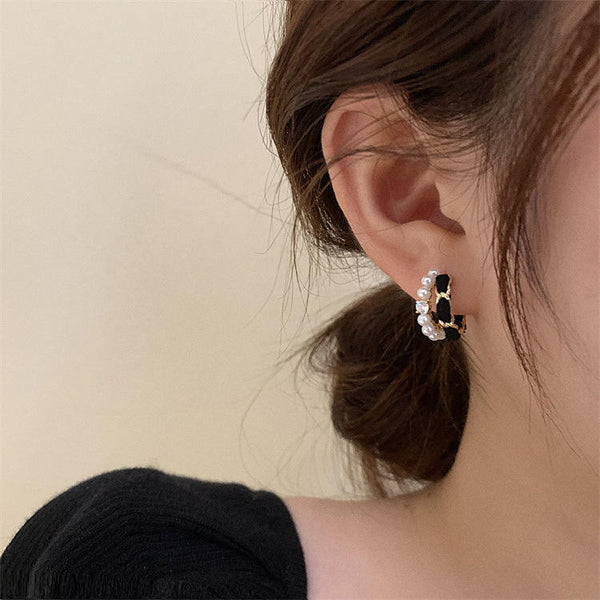 Double Circle Layered Blackl earring