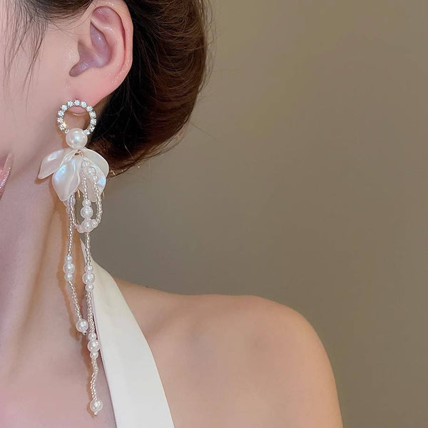 floral elements long drops Earring
