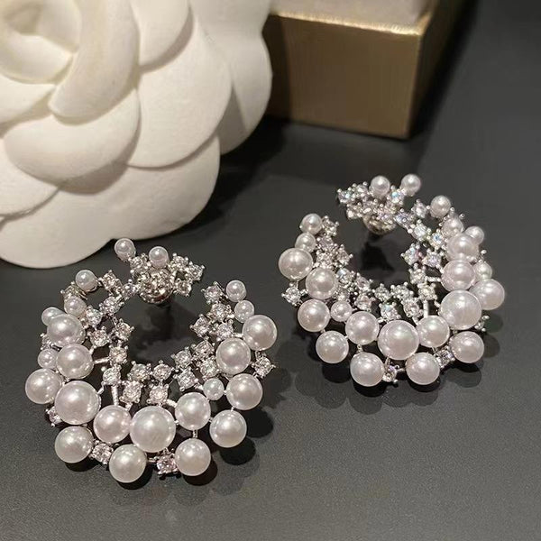 Unique Design Pearl Flash Stud Earring