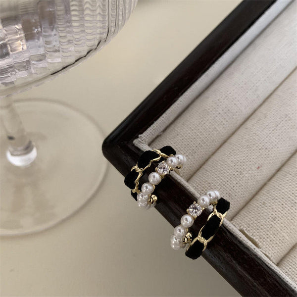 Double Circle Layered Blackl earring