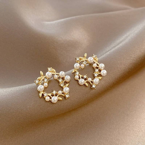 Gold Pearl Wreath Earrings