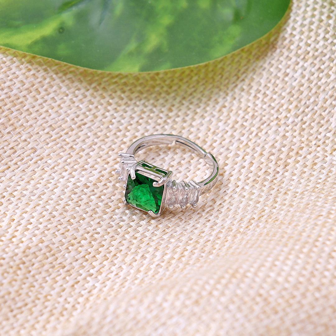 Green stone ring