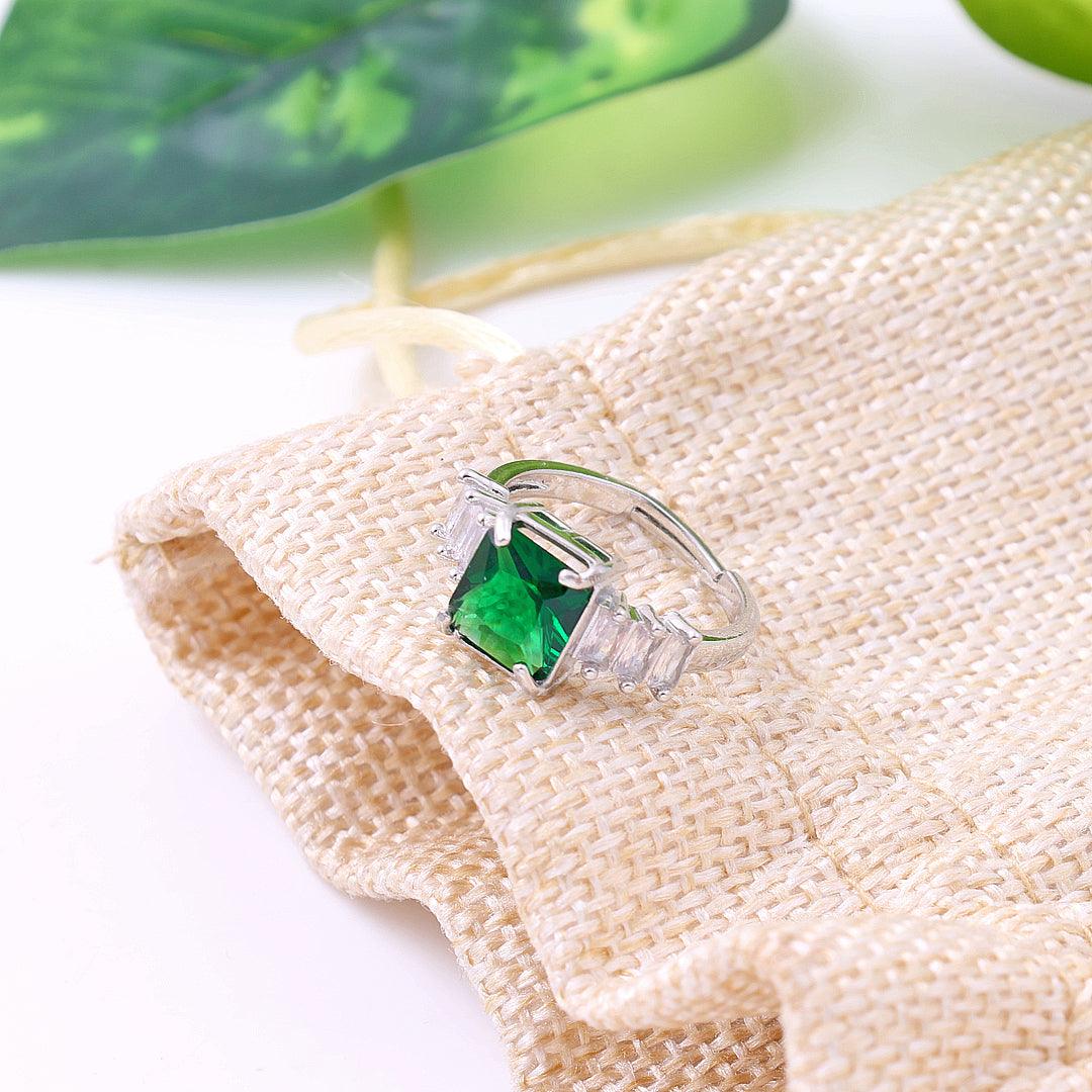 Green stone ring