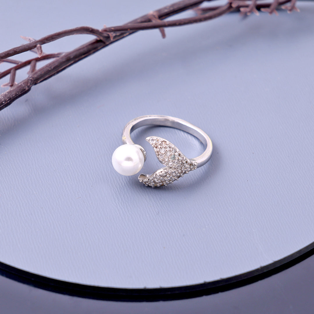 Twist Crystal White Pearl Ring