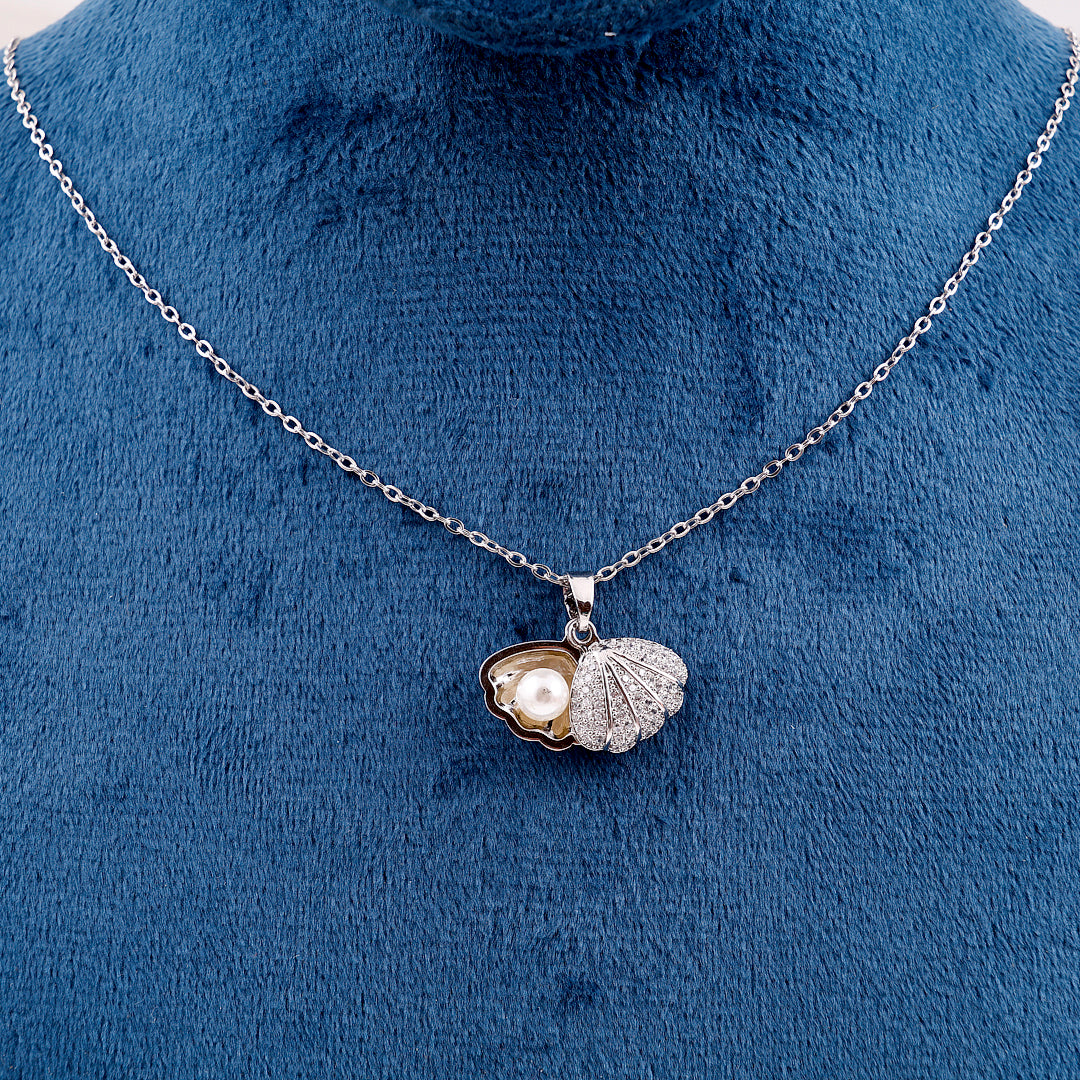 Silver Shell pearl necklace Pendant