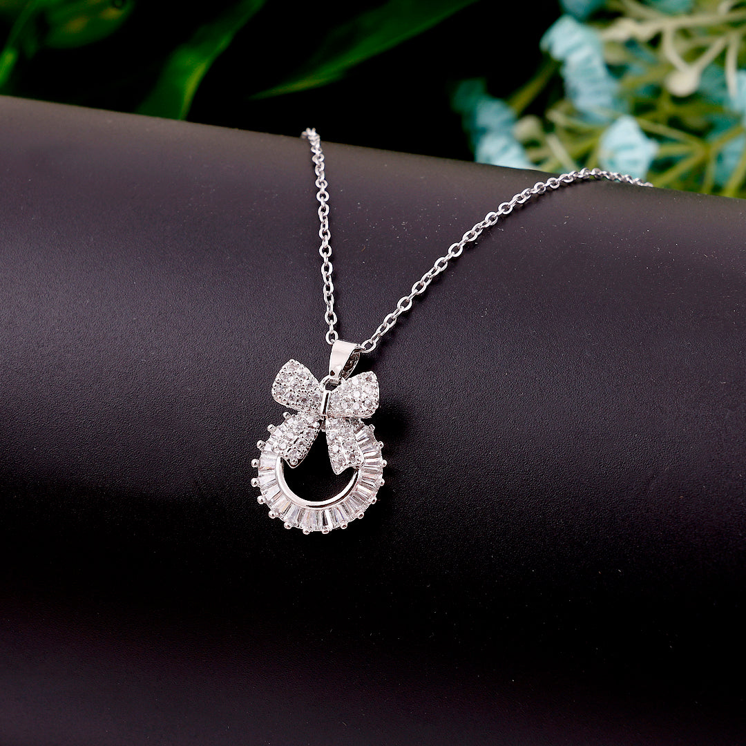 Fine Bow Knot Necklace