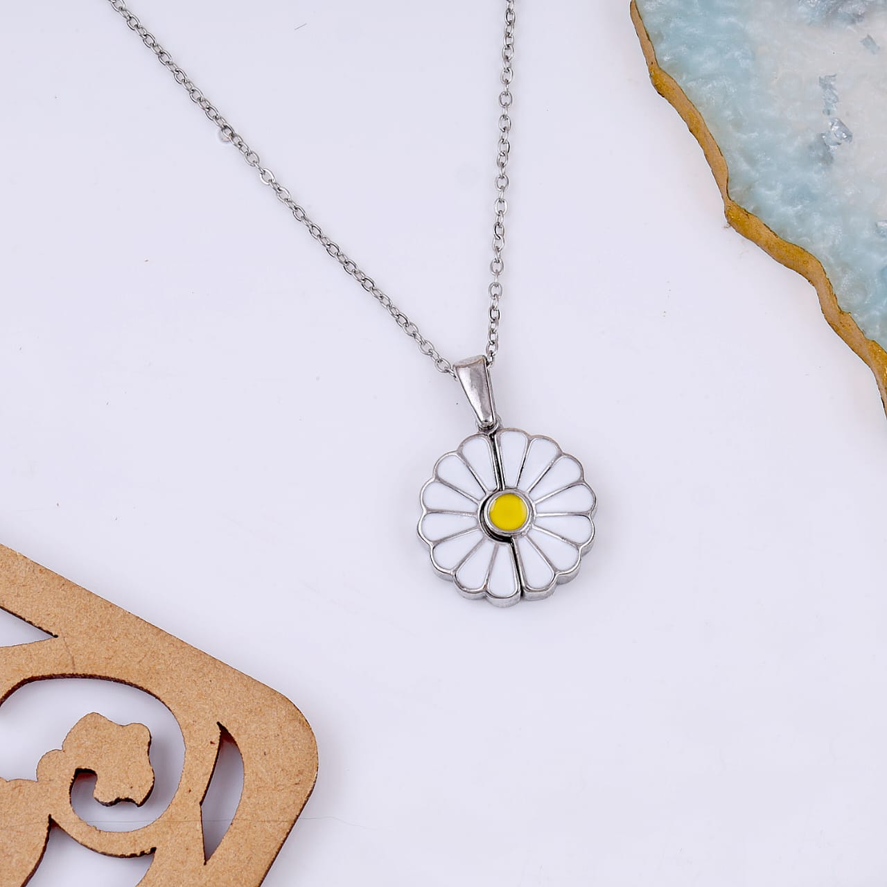 Silver Shine Sun Flower Daisy Necklace