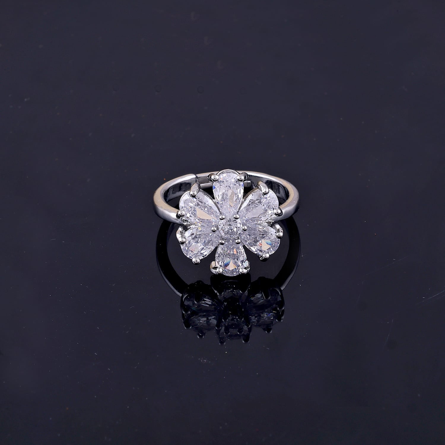 Elegant Silver Crystal Flower Ring