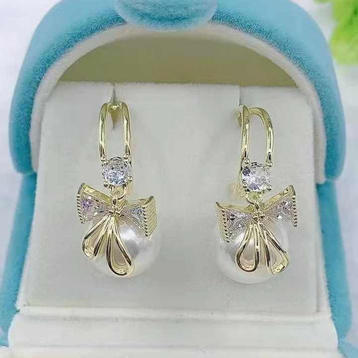 Gold Plated Shiny Crystal Pearl Drop Earring