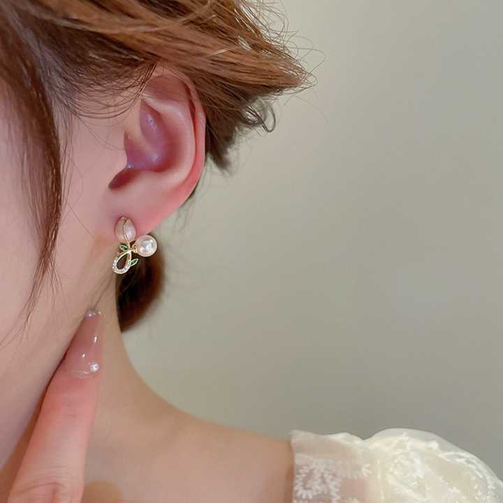 Mini Pink Pearl Flower Stud Earring