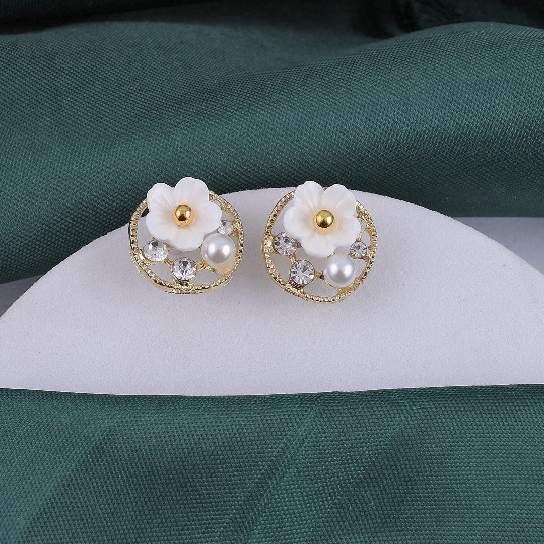 Gold plated White Flower Earrings