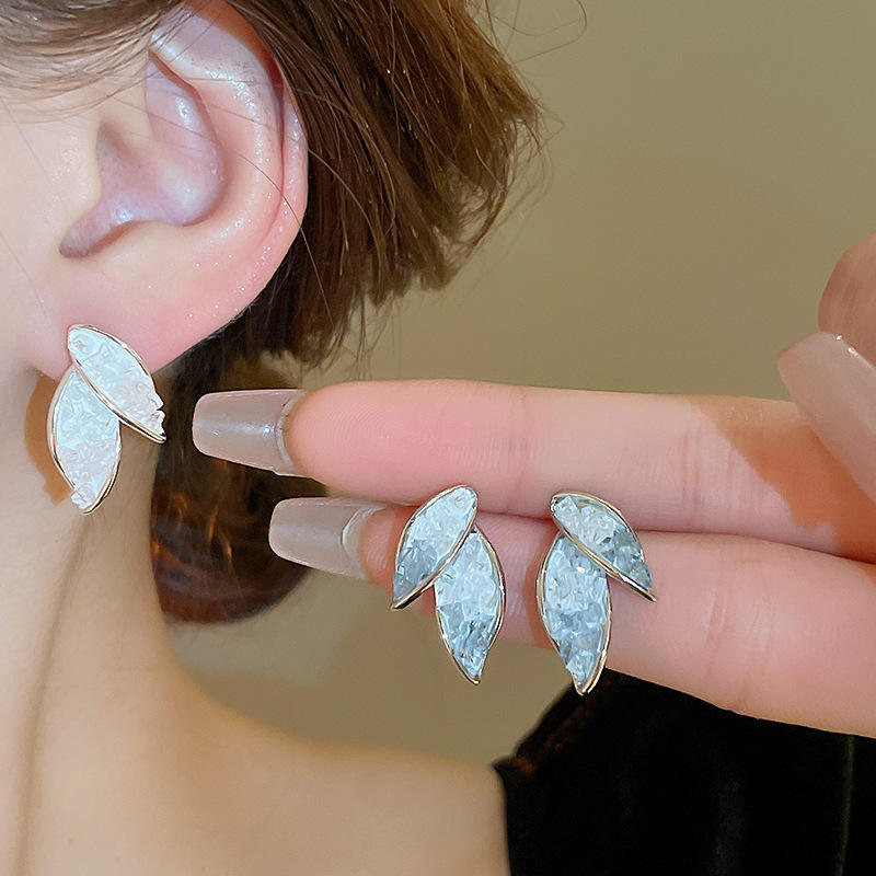 Shiny Leaf Stud Earring