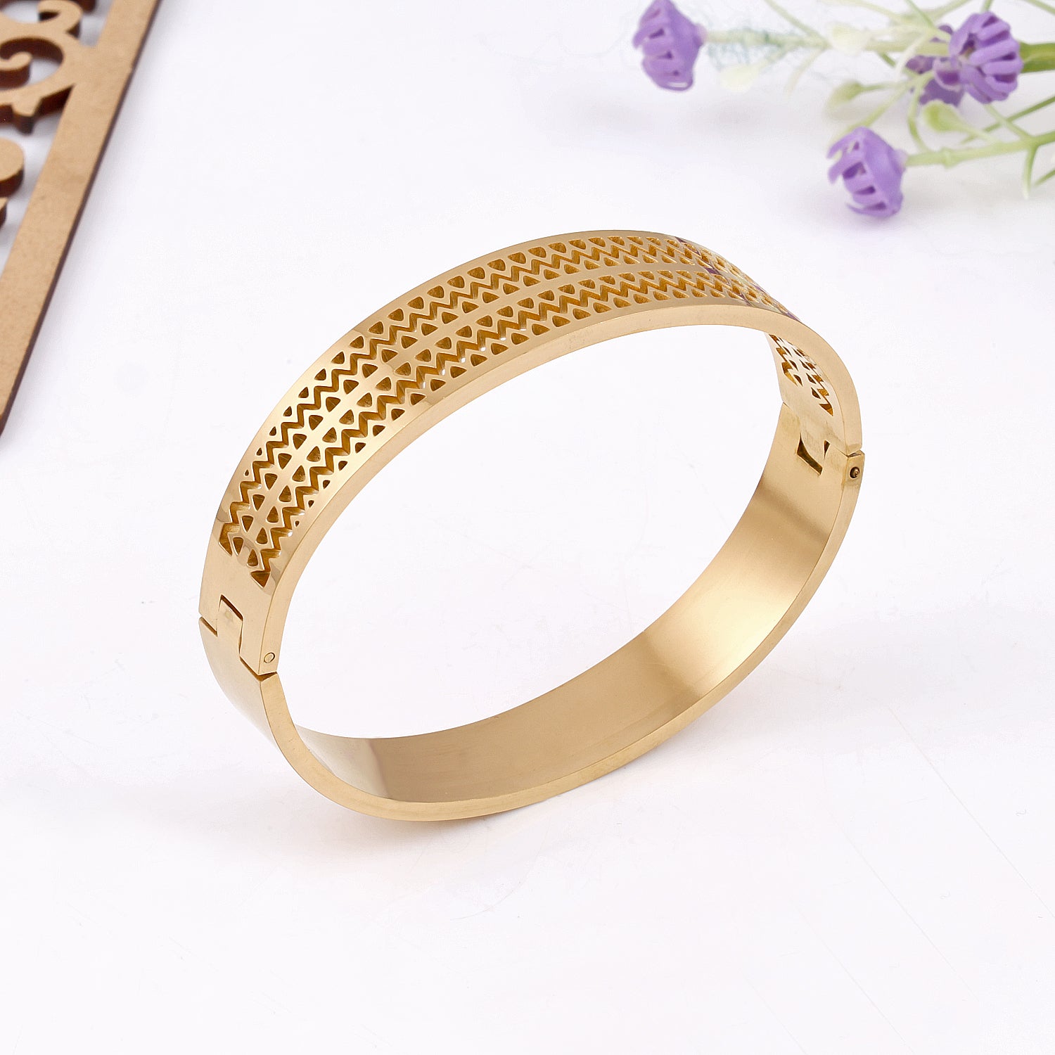 Golden Shine Kada Bracelet