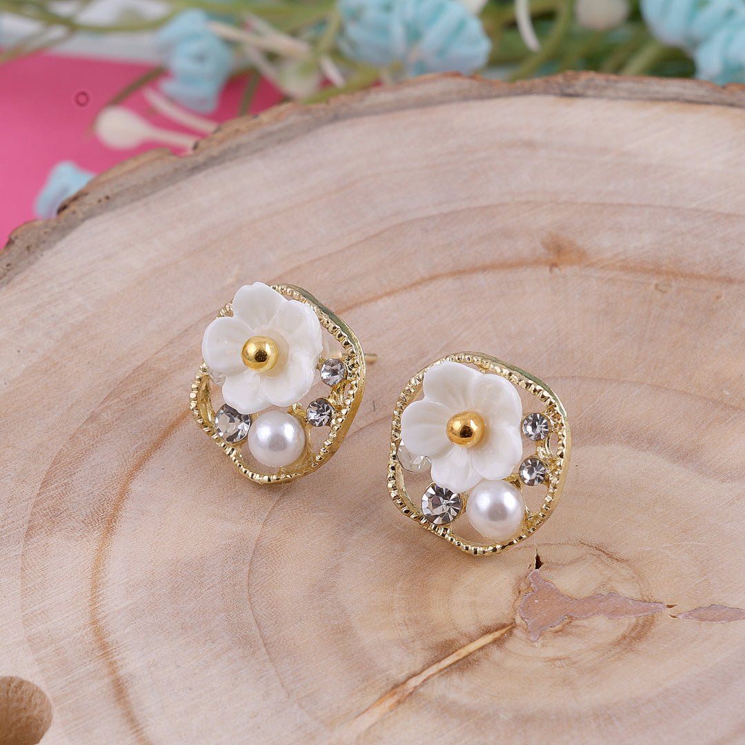 Gold plated White Flower Earrings