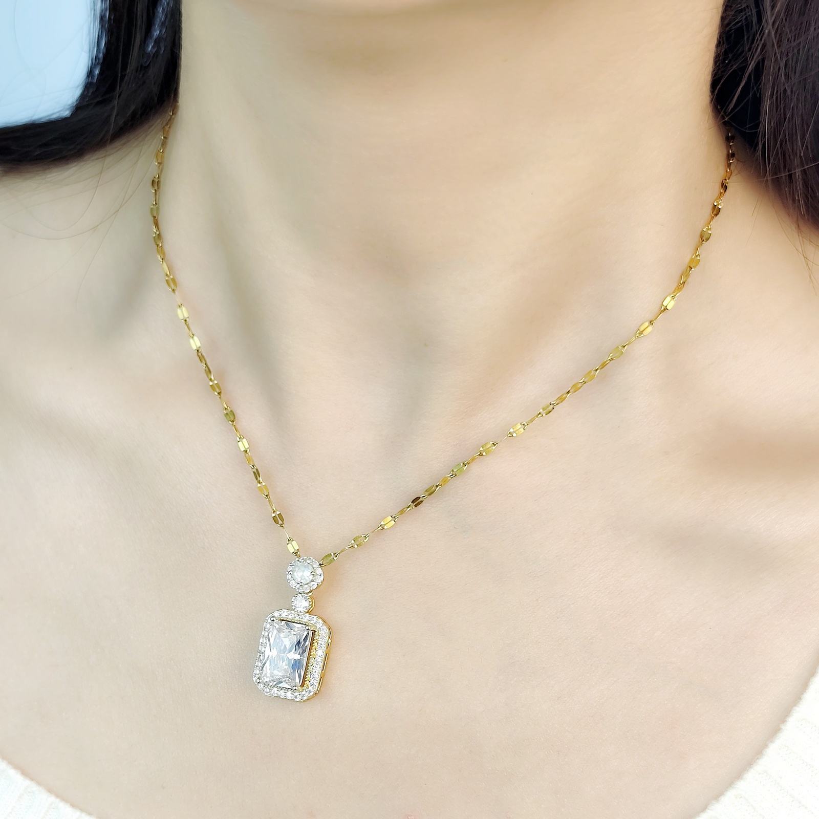 Gold Emerald With White Stone Necklace