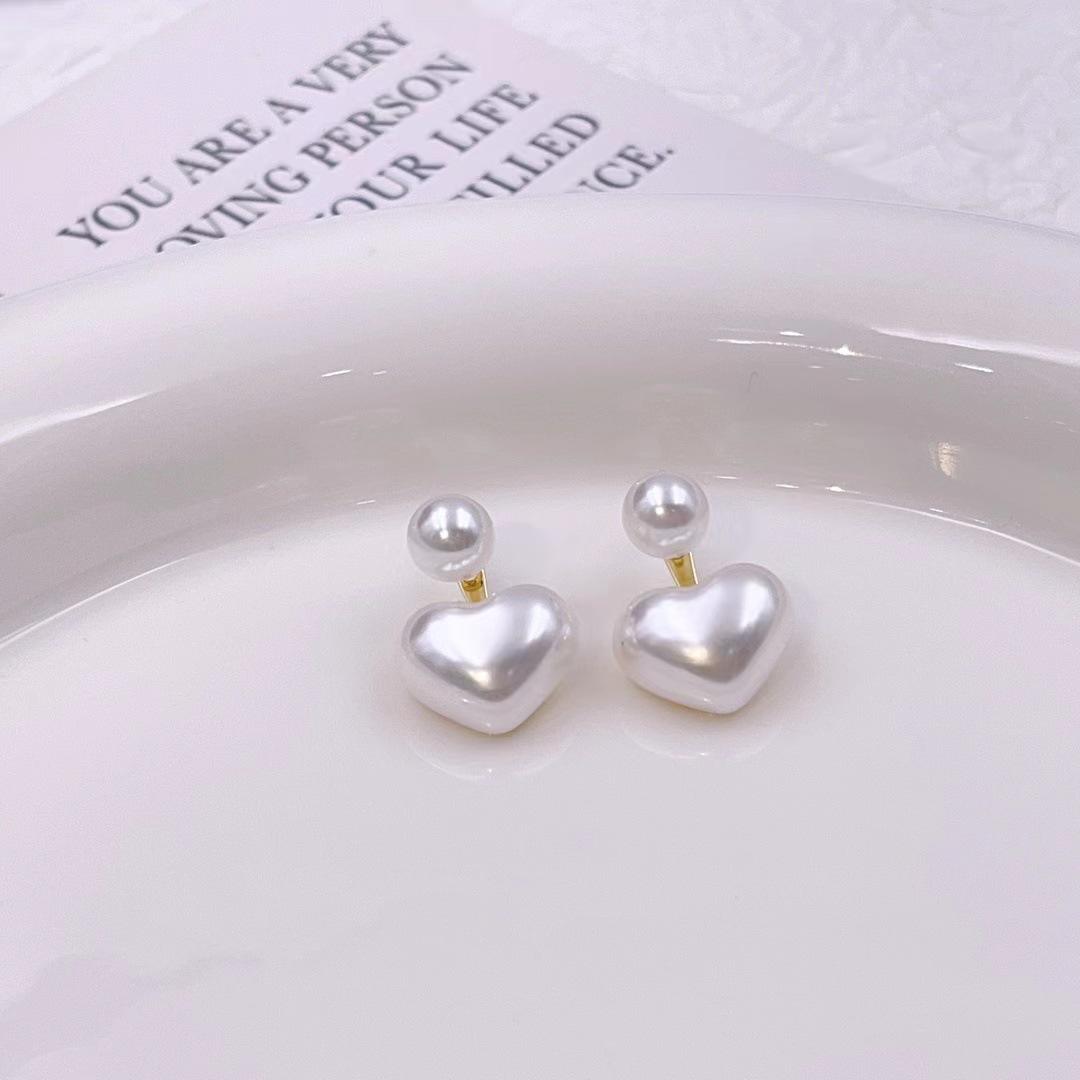 Heart Round Pearl Earring