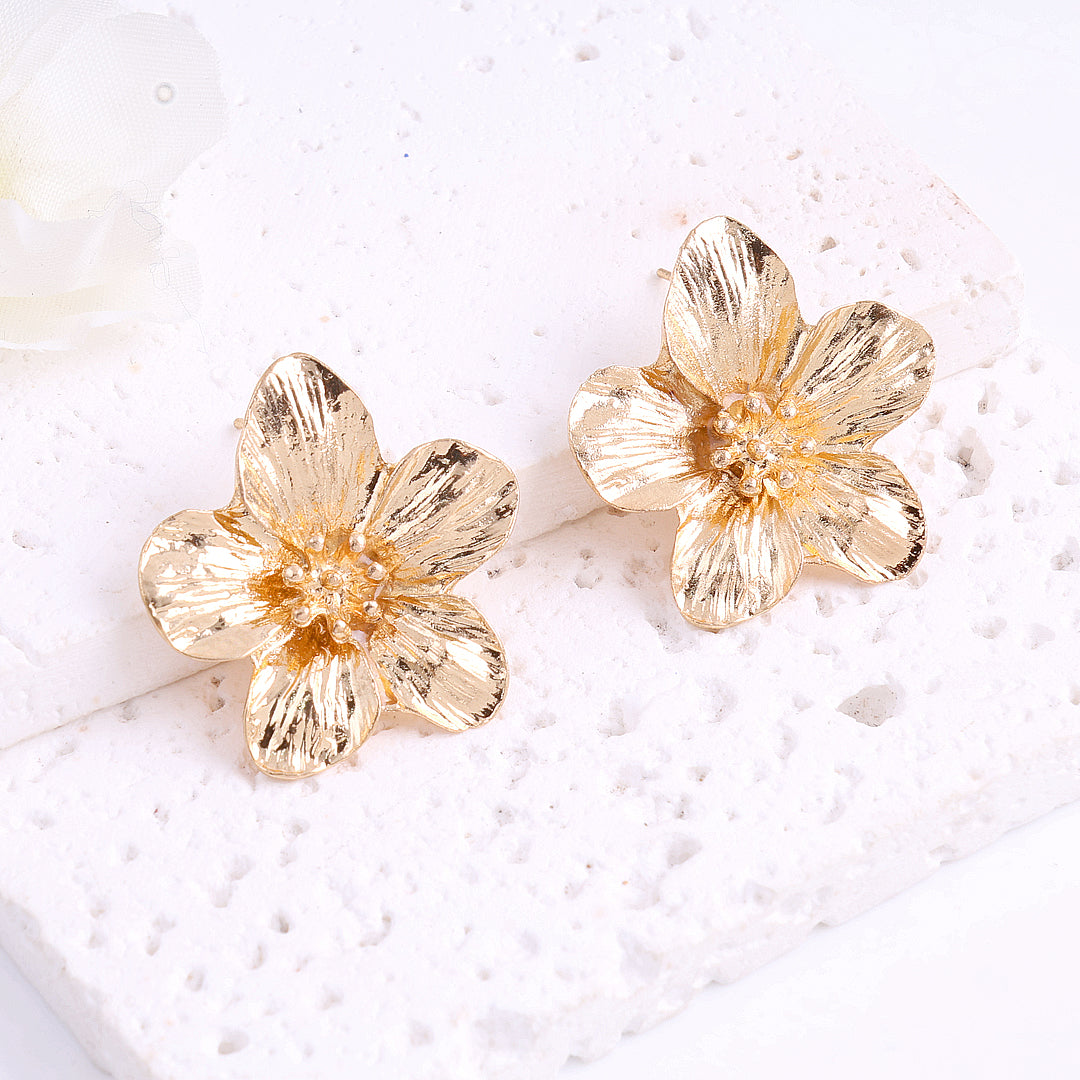 Shiny Gold Flower Earrings