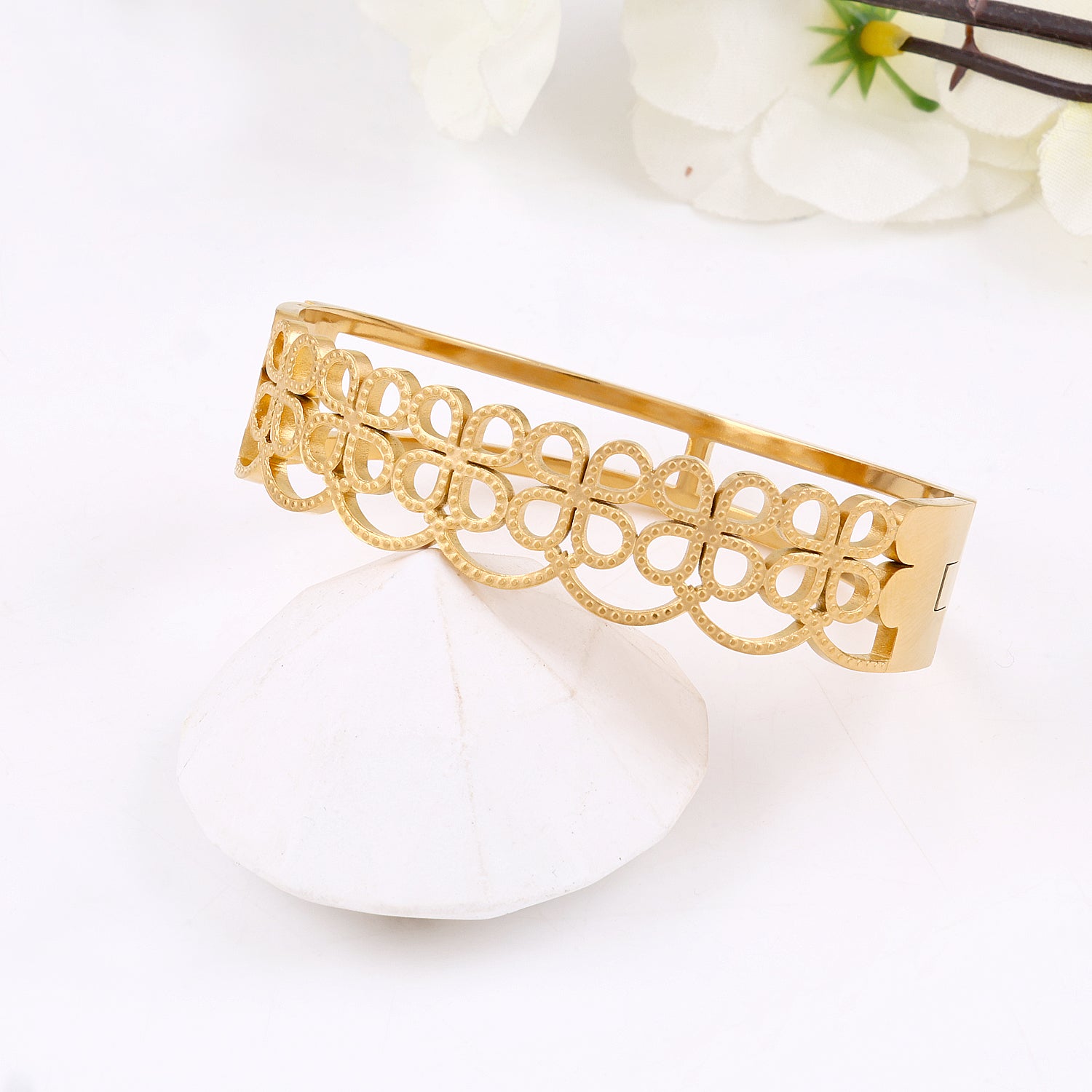 Hollow Round Design Cuff Bangle